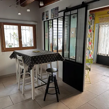 Charmante Maison De Intra-muros בית נופש